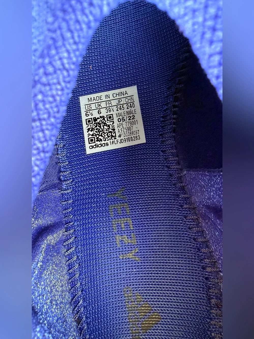 Adidas Yeezy Knit Runner 